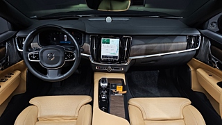 VOLVO S90 2023