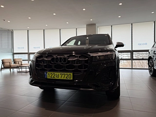 Заказать AUDI SQ7 4M
