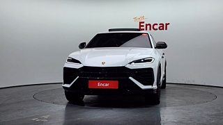 Заказать LAMBORGHINI URUS