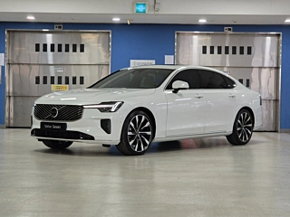 Заказать VOLVO S90