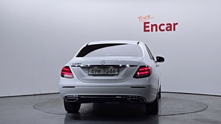MERCEDES BENZ E-CLASS W213 2017