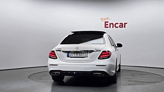 MERCEDES BENZ E-CLASS W213 2019