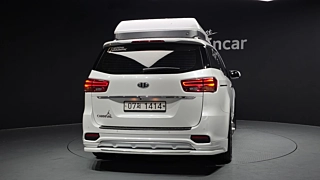 KIA CARNIVAL 2018