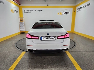 BMW 5-SERIES G30 2022