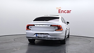 VOLVO S90 2022