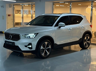 Заказать VOLVO XC40