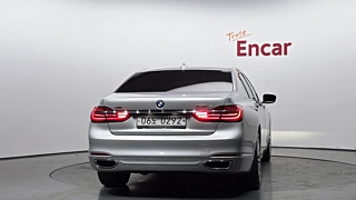 BMW 7-SERIES G11 2016