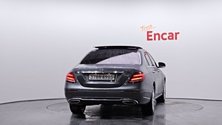 MERCEDES BENZ E-CLASS W213 2017