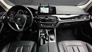 BMW 5-SERIES G30 2018