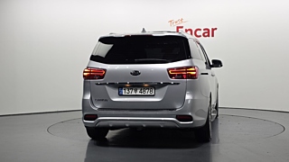 KIA CARNIVAL 2018