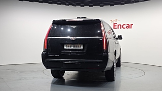 CADILLAC ESCALADE 2017