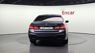 BMW 5-SERIES G30 2018