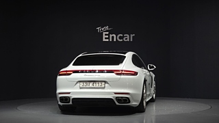 PORSCHE PANAMERA 971 2018