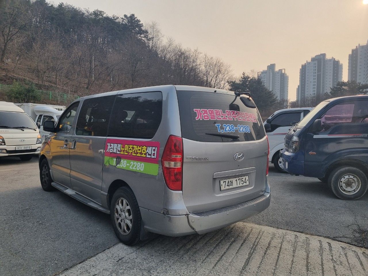 HYUNDAI STAREX GRAND 2011