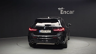 BMW 1-SERIES F40 2022