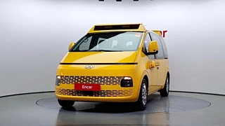 HYUNDAI STARIA 2023