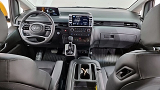 HYUNDAI STARIA 2023