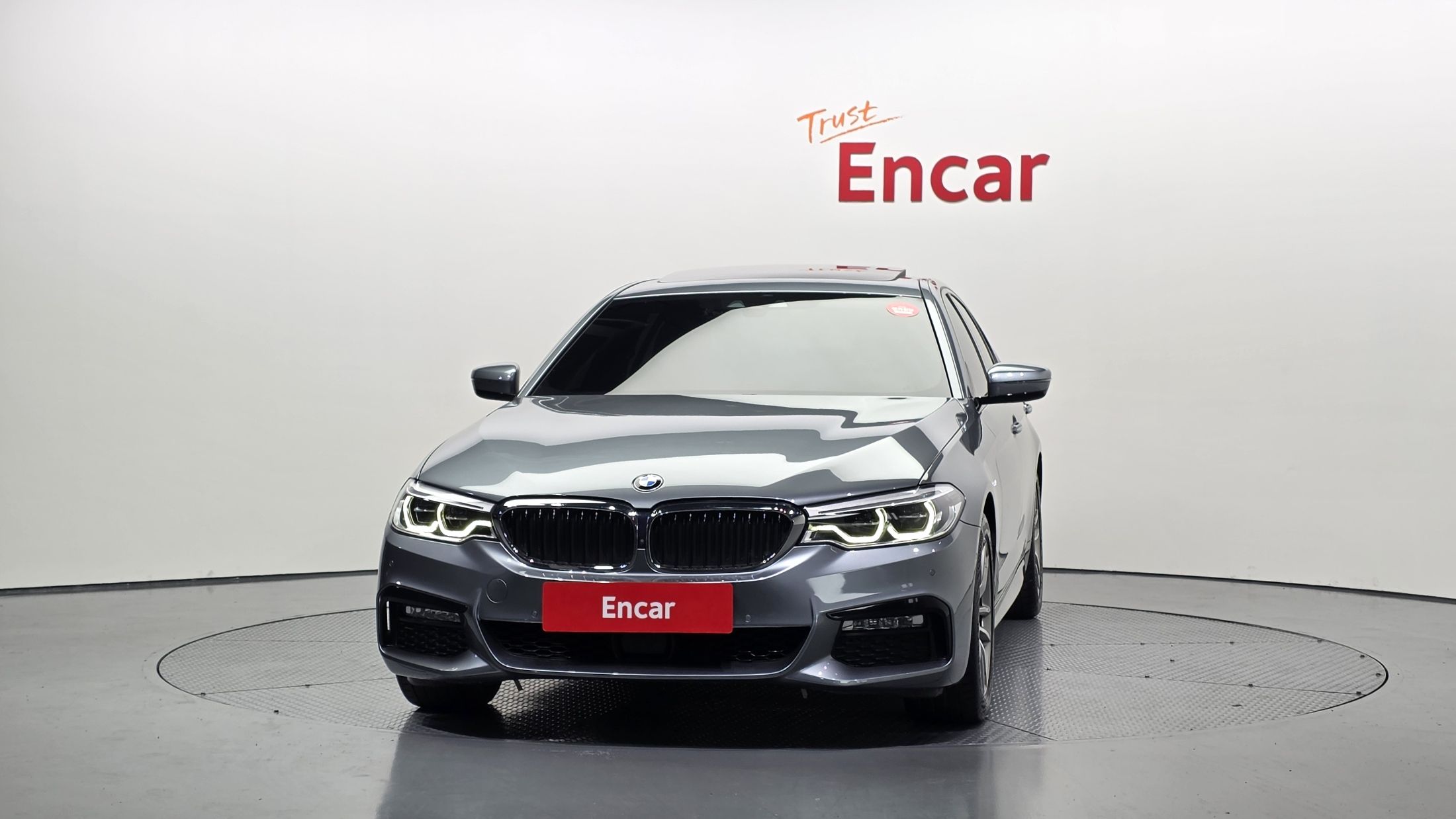 BMW 5-SERIES G30 2017