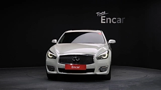 Заказать INFINITI Q70