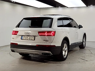 AUDI Q7 4M 2016