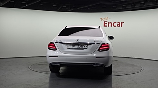 MERCEDES BENZ E-CLASS W213 2017