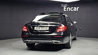 MERCEDES BENZ E-CLASS W213 2016