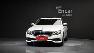 MERCEDES BENZ E-CLASS W213 2017