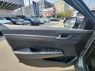 HYUNDAI AVANTE AD 2018