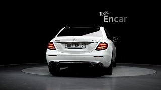 MERCEDES BENZ E-CLASS W213 2017