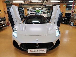 Заказать MASERATI MC20