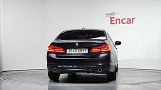 BMW 5-SERIES G30 2020