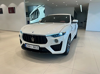 Заказать MASERATI LEVANTE