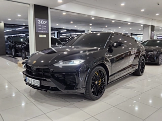 Заказать LAMBORGHINI URUS