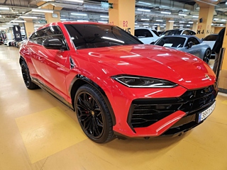 Заказать LAMBORGHINI URUS