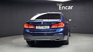 BMW 5-SERIES G30 2017