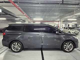 KIA CARNIVAL 2016