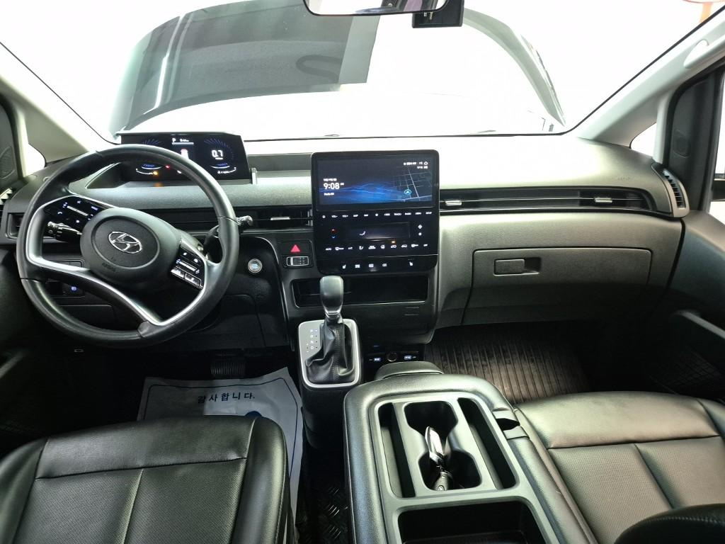 HYUNDAI STARIA 2022