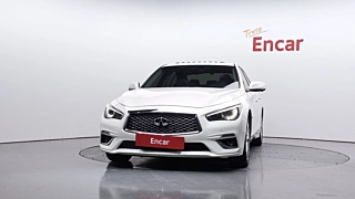 Заказать INFINITI Q50