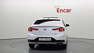 HYUNDAI AVANTE AD 2018