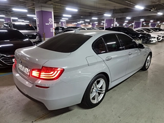 BMW 5-SERIES F10 2016