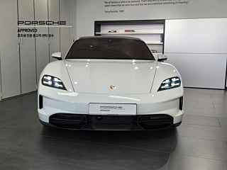 Заказать PORSCHE TAYCAN