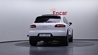 PORSCHE MACAN 2017