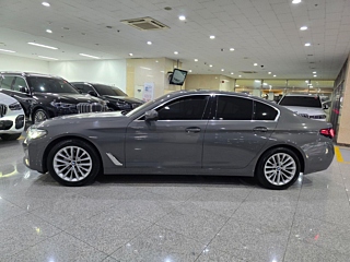 BMW 5-SERIES G30 2020