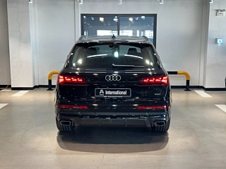 Заказать AUDI Q7 4M