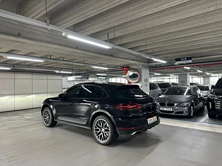 PORSCHE MACAN 2018