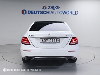 MERCEDES BENZ E-CLASS W213 2016