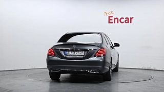 MERCEDES BENZ C-CLASS W205 2017