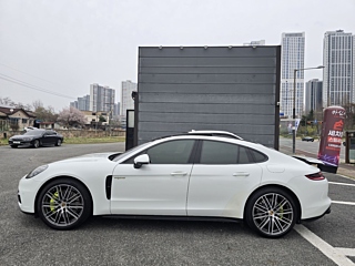 PORSCHE PANAMERA 971 2018