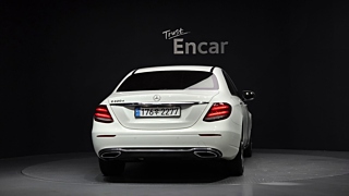 MERCEDES BENZ E-CLASS W213 2017