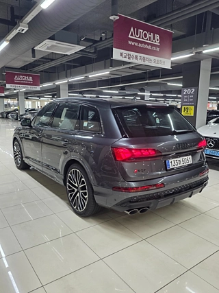Заказать AUDI SQ7 4M